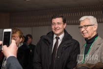 Глеб Никитин (слева)