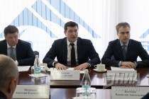 Совещание руководителей городской и областной администрации о готовности станции метро Стрелка