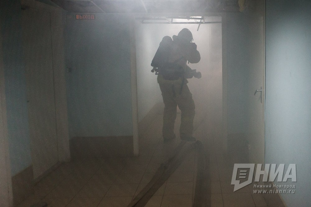 Двое ремонтных рабочих пострадали при пожаре в Дзержинске Нижегородской области 19 апреля