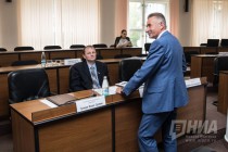 Депутаты Андрей Ефремов и Владимир Герасичкин