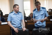 Прокурор Нижнего Новгорода Андрей Гальченко (слева)