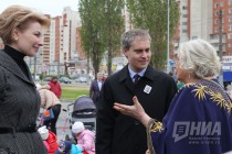 Директор департамента культуры Наталья Суханова, мэр Владимир Панов и худрук Вера Горшкова