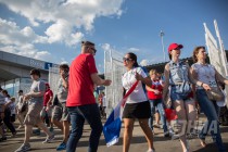 Фанаты Англии и Панамы после матча ЧМ в Нижнем Новгороде