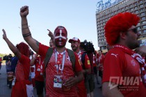 Марш швейцарских болельщиков в Нижнем Новгороде перед матчем с Коста-Рикой