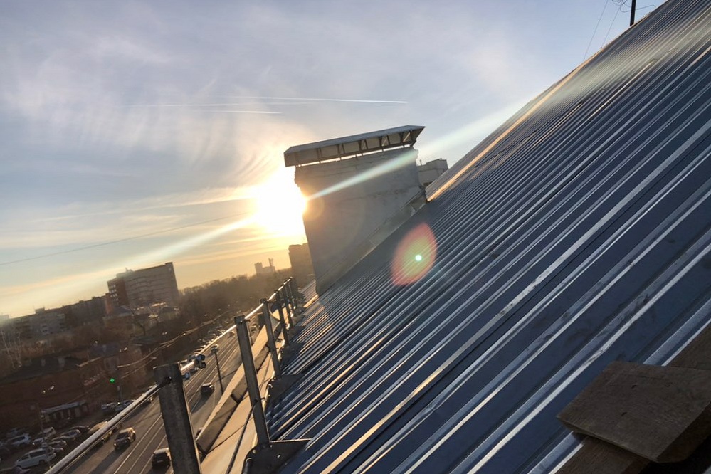 Отремонтированная крыша дома на ул.Чкалова