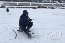 Рейд сотрудников МЧС по местам массового выхода рыбаков на лед в Нижнем Новгороде
