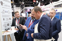 Покраска наличника нижегородского ОКН в рамках ПМЭФ-2019