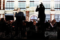 Международный фестиваль искусств Стрелка стартовал на территории исторического комплекса пакгаузов в Нижнем Новгороде