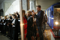 Хор в метро