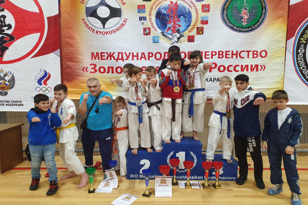 Шесть золотых медалей завоевали юные нижегородские каратисты на международном турнире