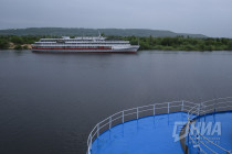 Теплоходы без пасажиров