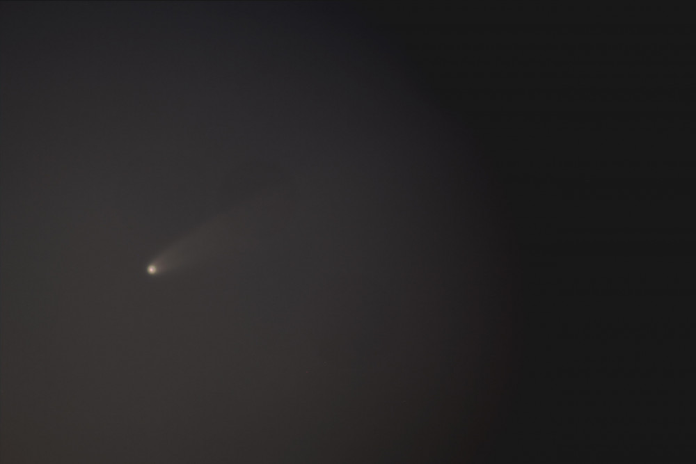 Комета C/2020 F3 (NEOWISE) снята на наблюдательной площадке Нижегородского планетария 7 июля 2020 года