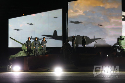 Памятник в честь 100-летия отечественного танкостроения в Парке Победы