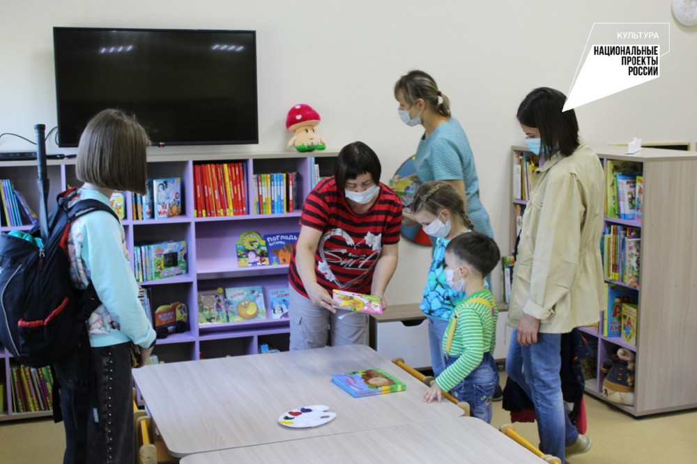 Более 8,7 тысячи нижегородцев посетили в октябре модельные библиотеки 