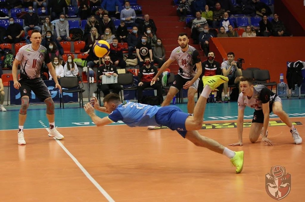 Нижегородская волейбольная команда "АСК" одержала седьмую победу подряд