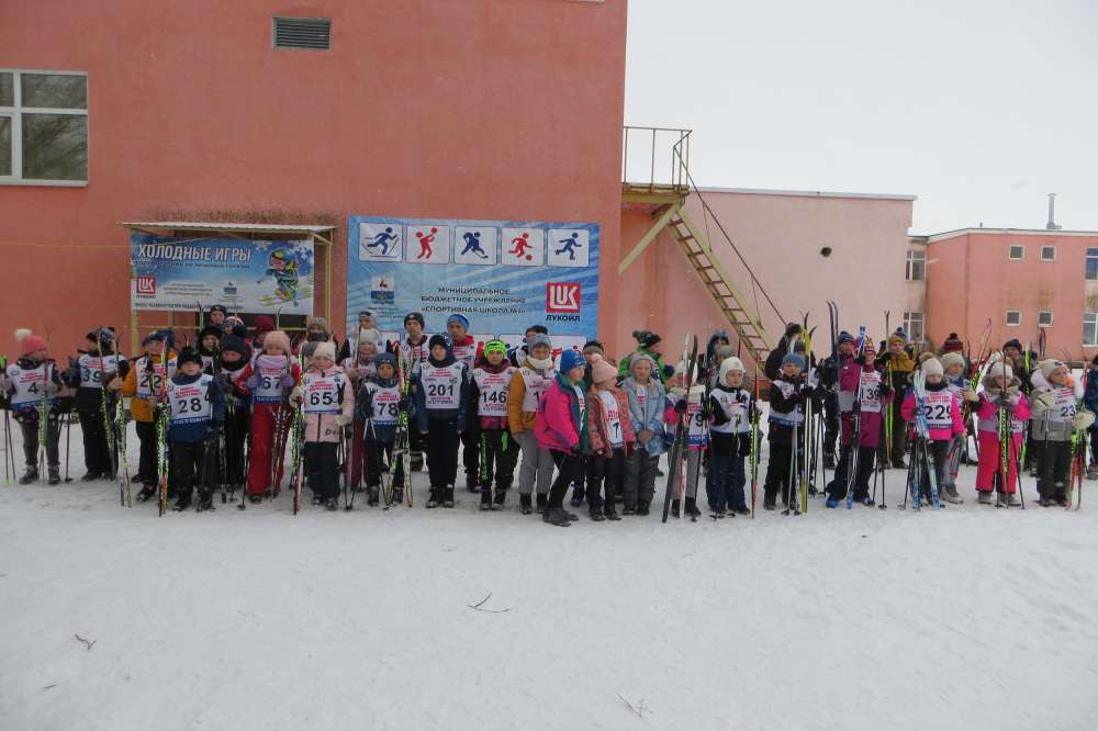 ЛУКОЙЛ поддержал лыжные соревнования для кстовских школьников