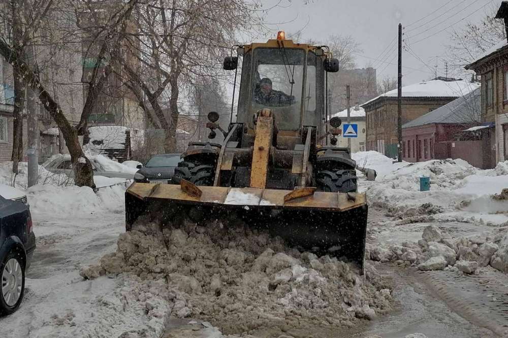 Администрации районов Нижнего Новгорода отчитались о вывозе снега и откачке воды с улиц 16 марта