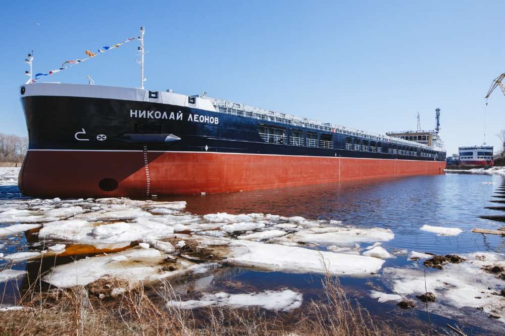 "Красное Сормово" спустило на воду шестой из девяти сухогрузов для компании из Ростова-на-Дону