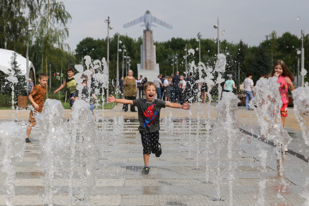 Воду в фонтанах Нижнего Новгорода из-за жары стали менять чаще