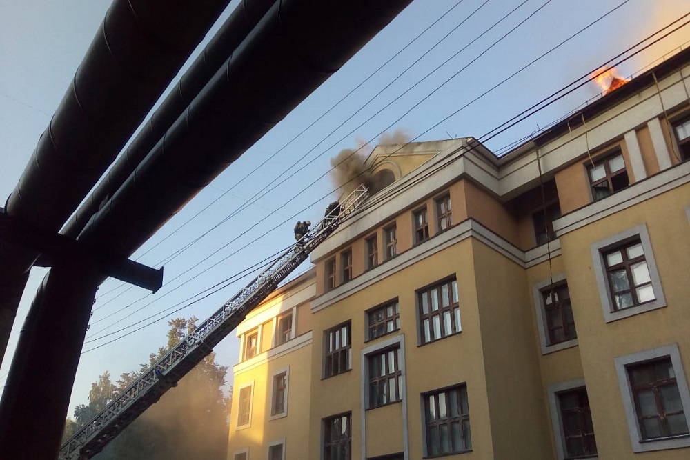 Нарушение правил эксплуатации электроприбора стало причиной пожара в общежитии ПИМУ