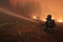 Пожарные оказались заперты в кольце огня на границе с Нижегородской областью