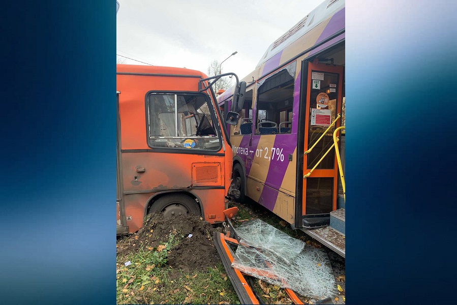  Шестнадцать человек пострадали в ДТП с ГАЗелью и двумя автобусами в Нижнем Новгороде