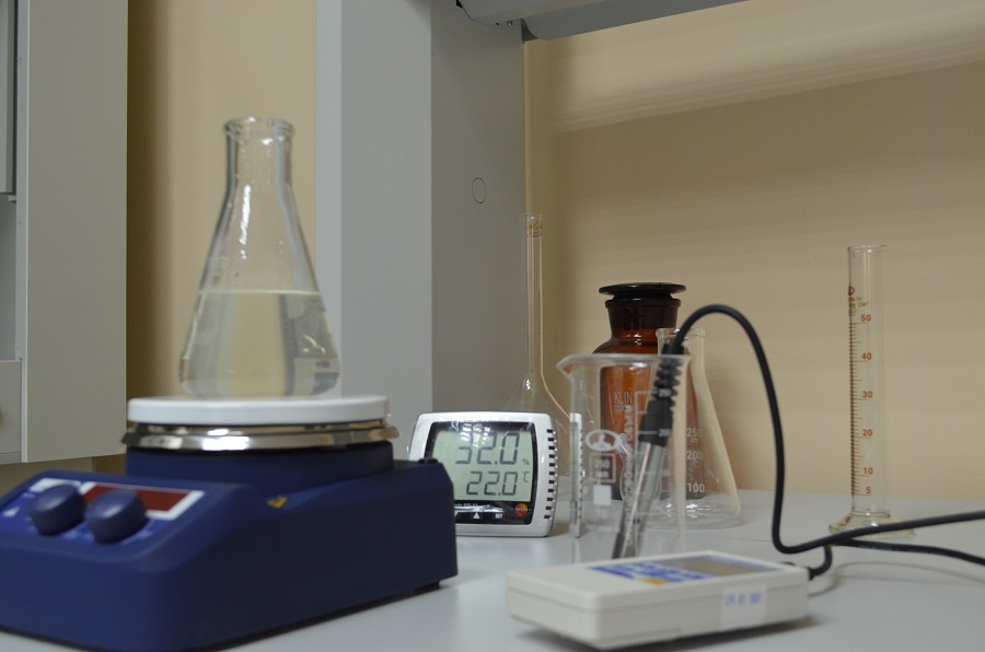 Химическая лаборатория для контроля качества горячего водоснабжения создана в Дзержинских тепловых сетях