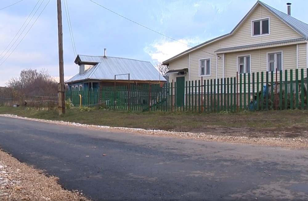 Дорогу в деревне Докукино Кстовского района отремонтировали по программе "Вам решать"