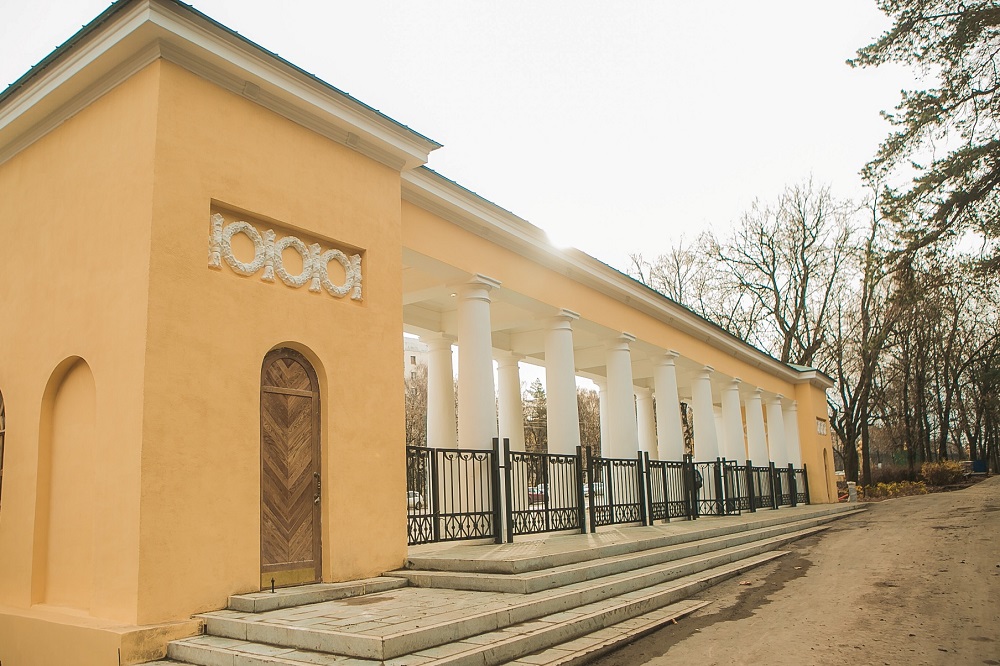 Реставрацию входных групп и ограждения завершили в нижегородском парке "Швейцария"