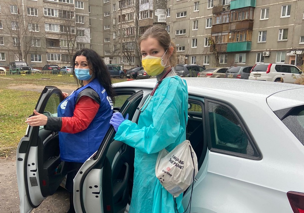 Нижегородские добровольцы на личных автомобилях довозят врачей до пациентов и доставляют лекарства