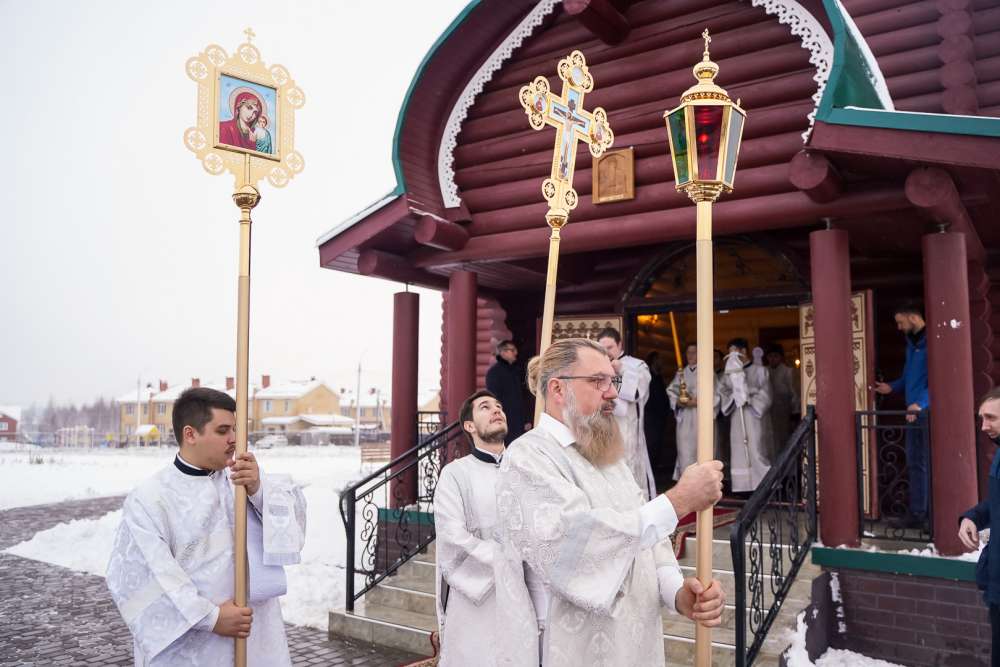 Храм в честь святителя Спиридона Тримифунтского освятили в посёлке Новинки
