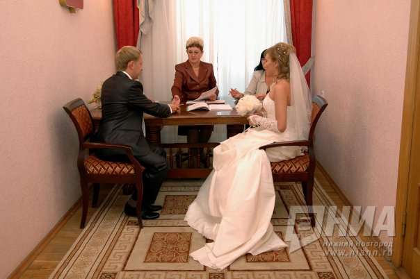 Уже более 1800 нижегородских пар подали заявления на регистрацию брака в 2022 году