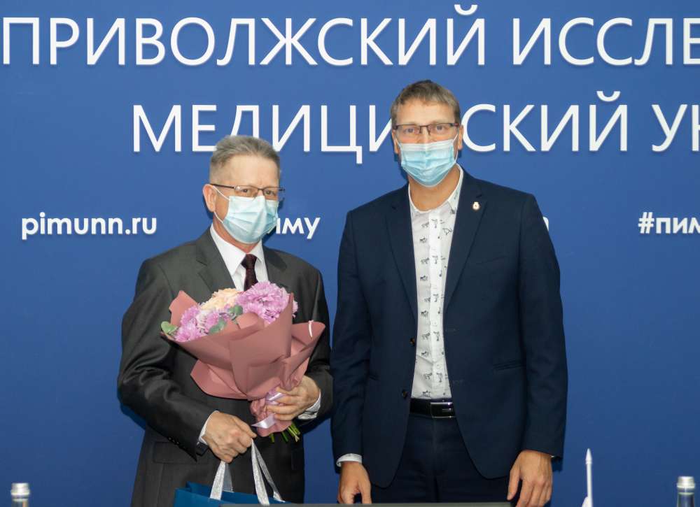 Заслуженным работникам сферы здравоохранения вручили памятные медали в честь 800-летия Нижнего Новгорода