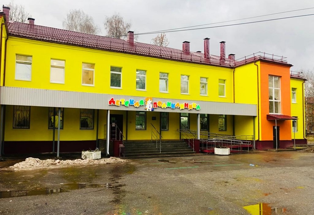 Кровлю и фасад детской поликлиники при больнице № 39 отремонтировали в Нижнем Новгороде