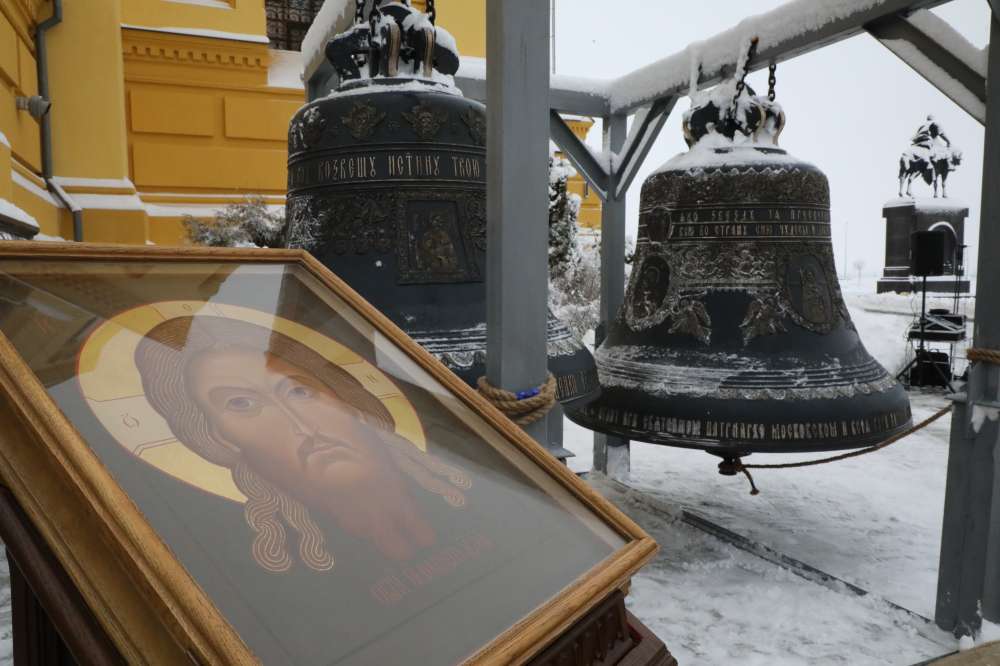 Глеб Никитин принял участие в церемонии освящения колоколов для звонницы собора Александра Невского