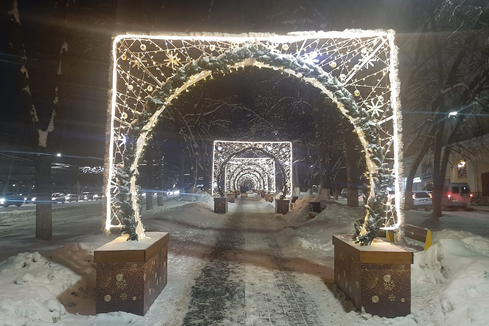 Приокский район Нижнего Новгорода украсят 30 новогодних арок