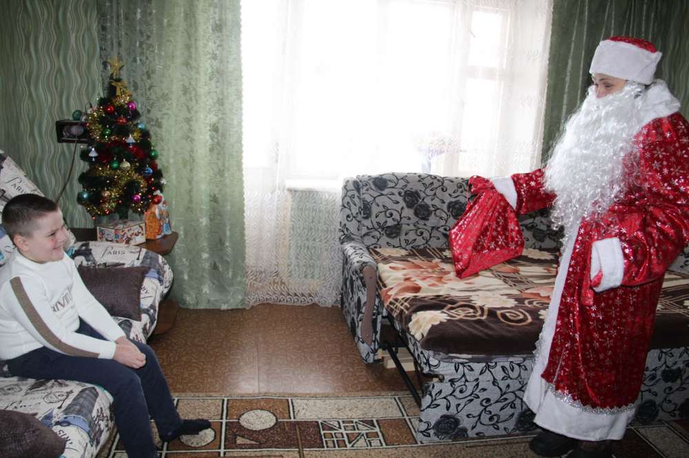 Наталья Назарова исполнила новогоднюю мечту 6-летнего ребенка из Навашина