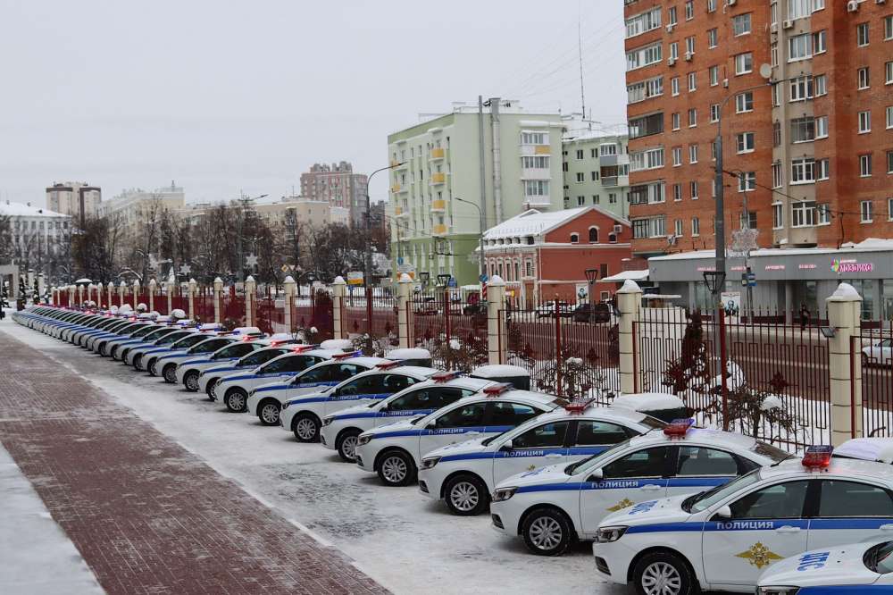 Сотрудникам нижегородского ГИБДД передали 45 новых служебных автомобилей