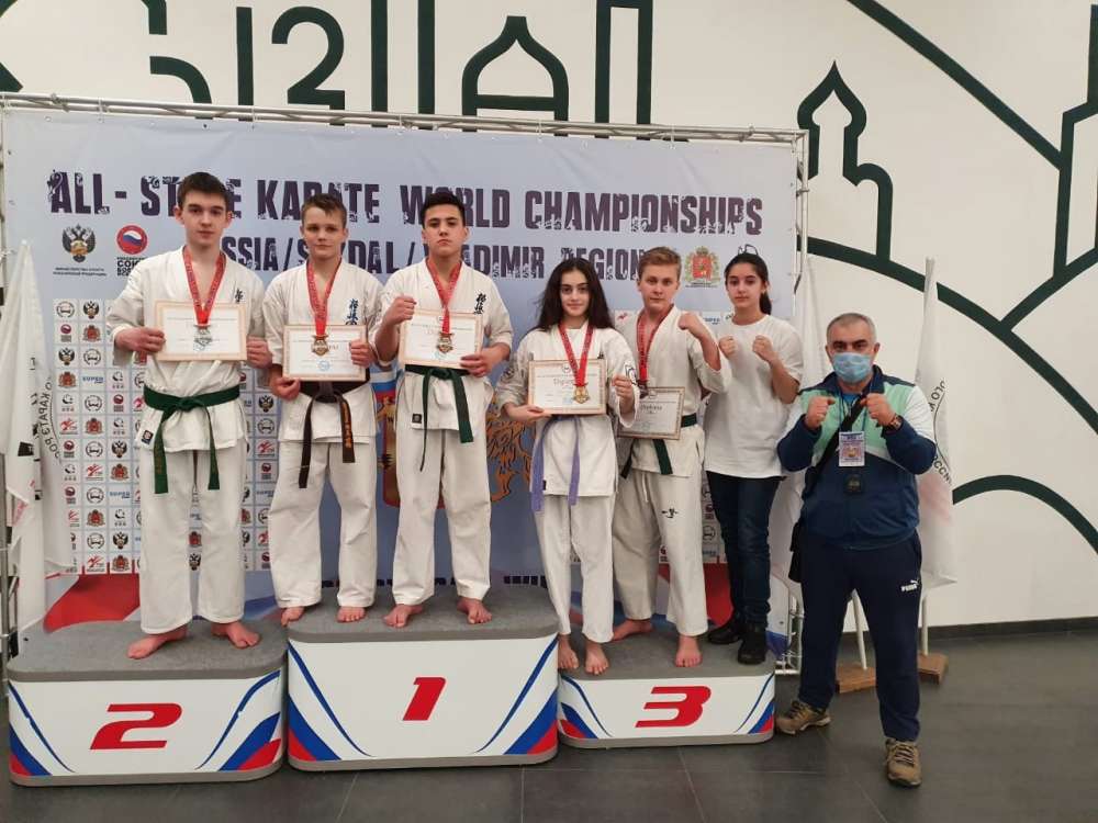 Трое нижегородских спортсменов завоевали "золото" на международном турнире по всестилевому каратэ