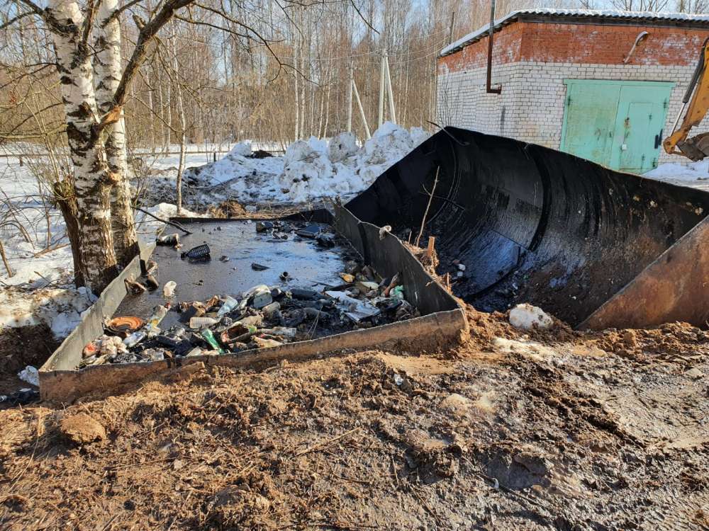 Разлив нефтепродуктов произошел в Борском районе