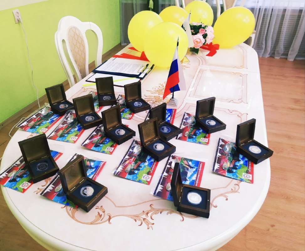 Более 50 малышей получили медали "Родившемуся в Нижегородской области" в День защиты детей