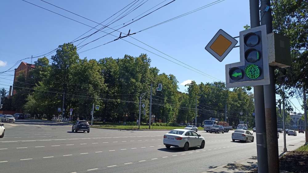 Новые светофоры установили на проспекте Гагарина на перекрестках с улицами Артельной и 40 лет Октября