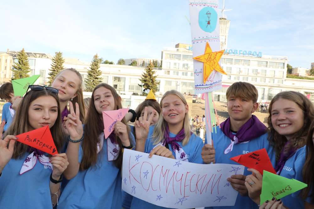 Первые 150 нижегородских школьников отправились в круиз в рамках программы "Великий Волжский путь"
