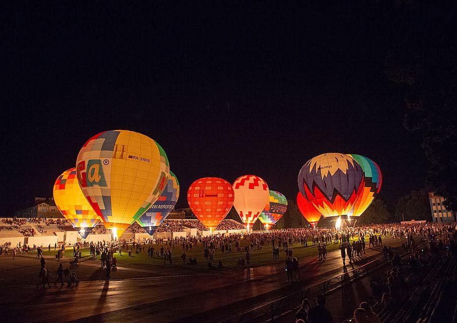 Полеты 11 аэростатов прошли в рамках "Фестиваля воздушных шаров" в Арзамасе