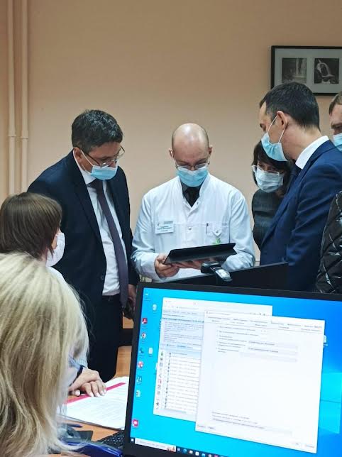 Замминистра здравоохранения РФ проверил цифровизацию нижегородских поликлиник