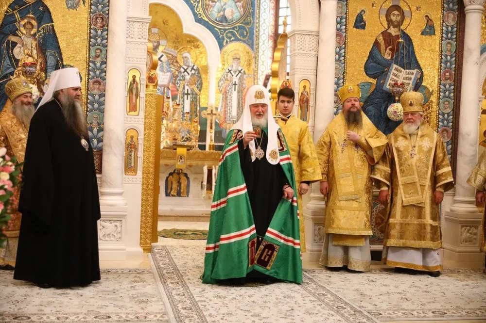 Патриарх Кирилл совершил чин освящения Благовещенского собора в Дивееве