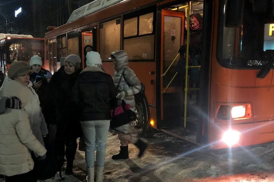 Замерзающих ульяновских туристов спасли в Нижегородской области