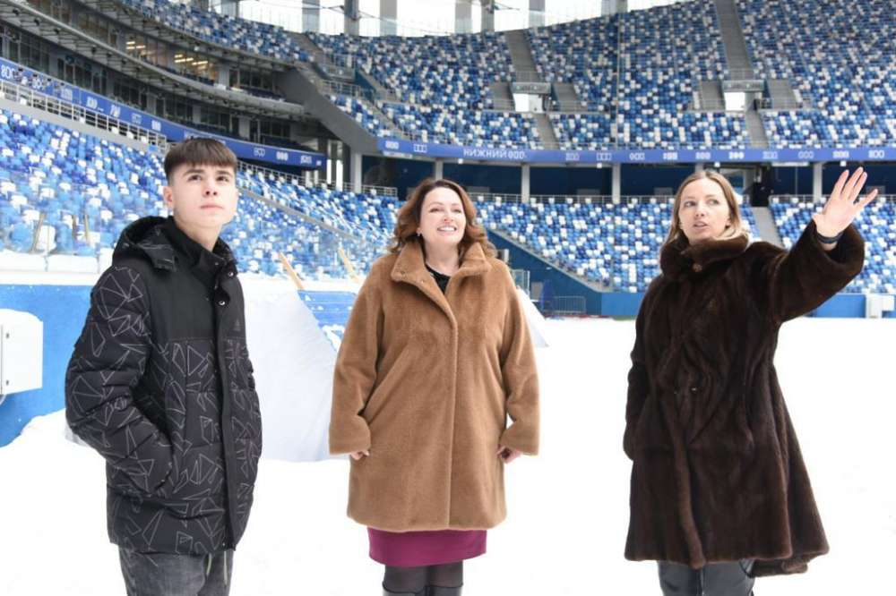 Ольга Щетинина исполнила мечту семёновского подростка - и показала ему работу нижегородского стадиона изнутри