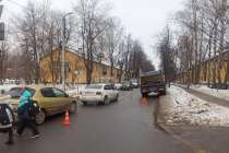КАМАЗ сбил пенсионерку на пешеходном переходе в Автозаводском районе