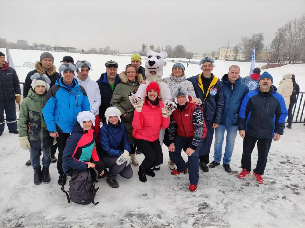 ОМК поддержала турнир по зимнему плаванию в Выксе